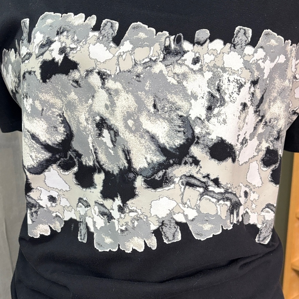Tek Gear Monochrome Abstract Short Sleeve Tee - Picture 2 of 6